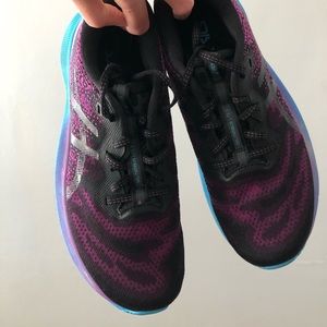 W Size 8 ASICS Gel nimbus lite running shoes